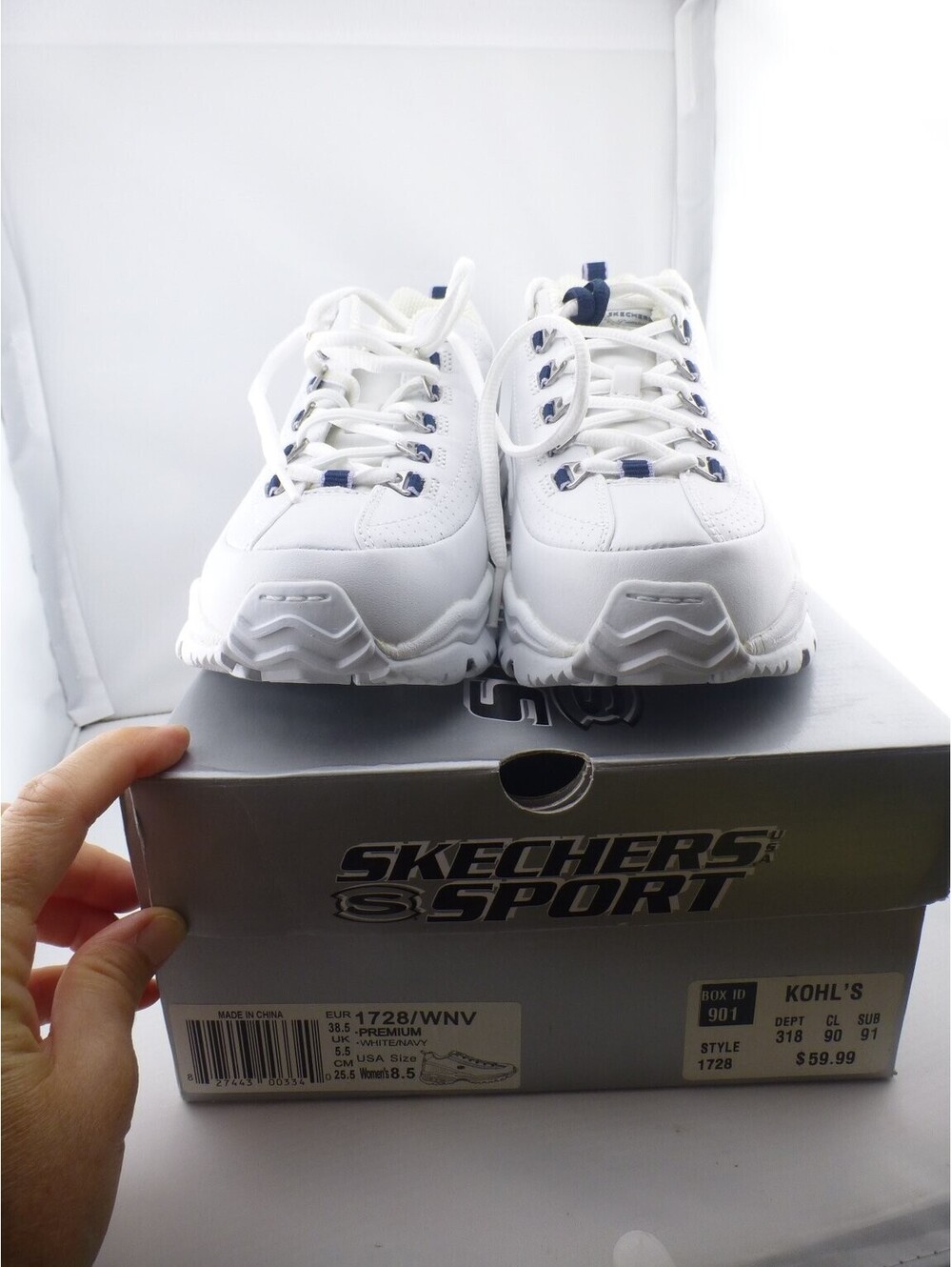 Skechers Sport Premium Women's White Navy Lace Up Athletic Shoes US 8.5 - M21